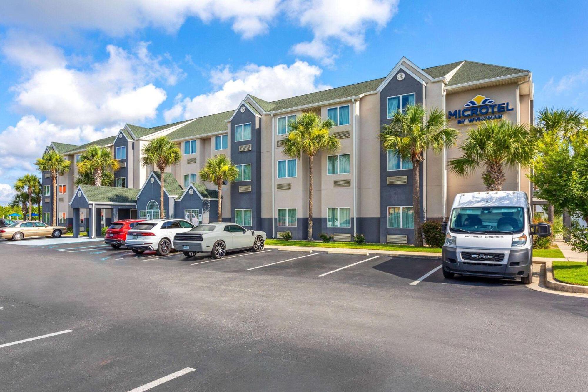 Microtel Inn & Suites By Wyndham Panama City Extérieur photo
