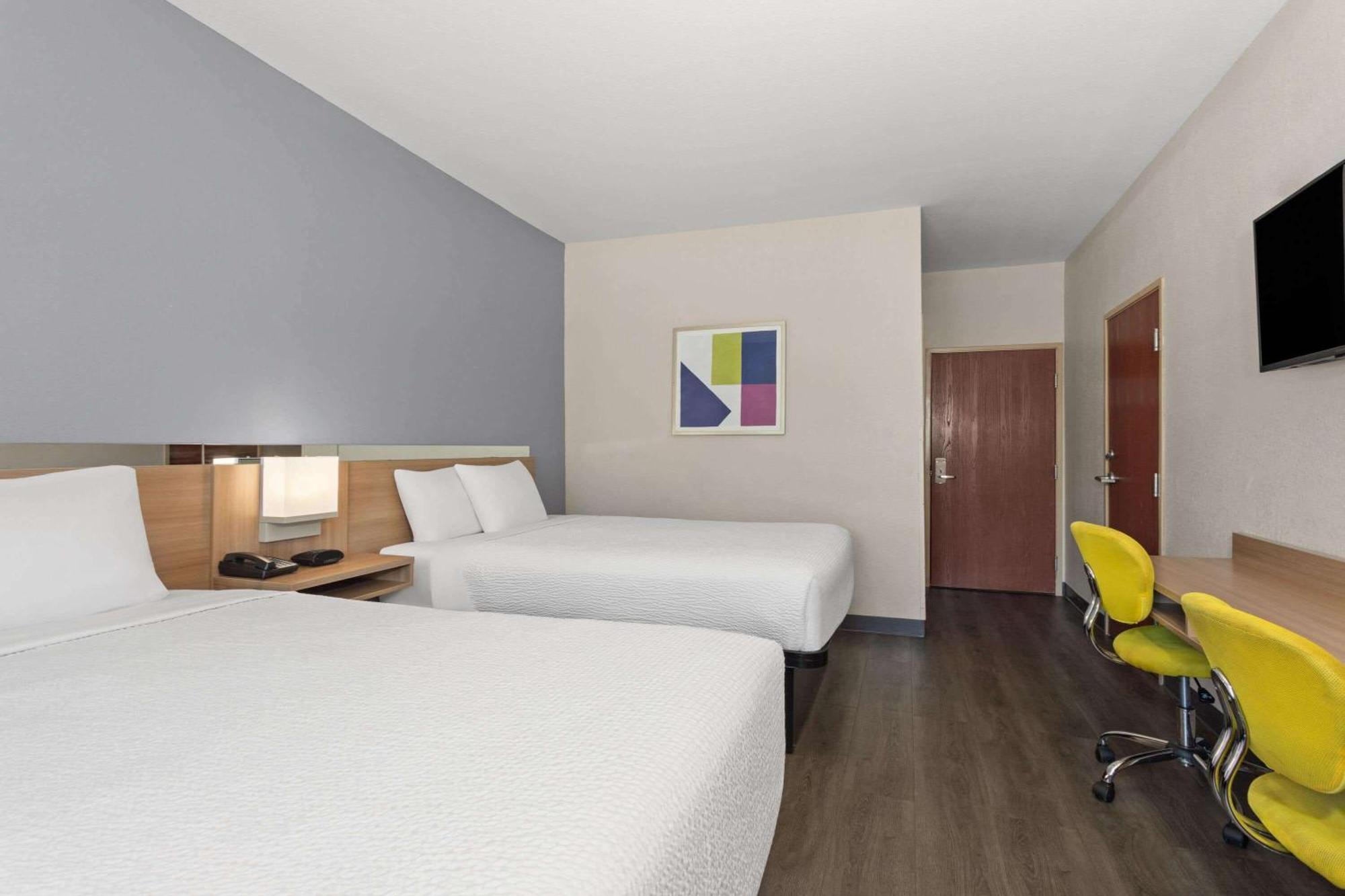 Microtel Inn & Suites By Wyndham Panama City Extérieur photo