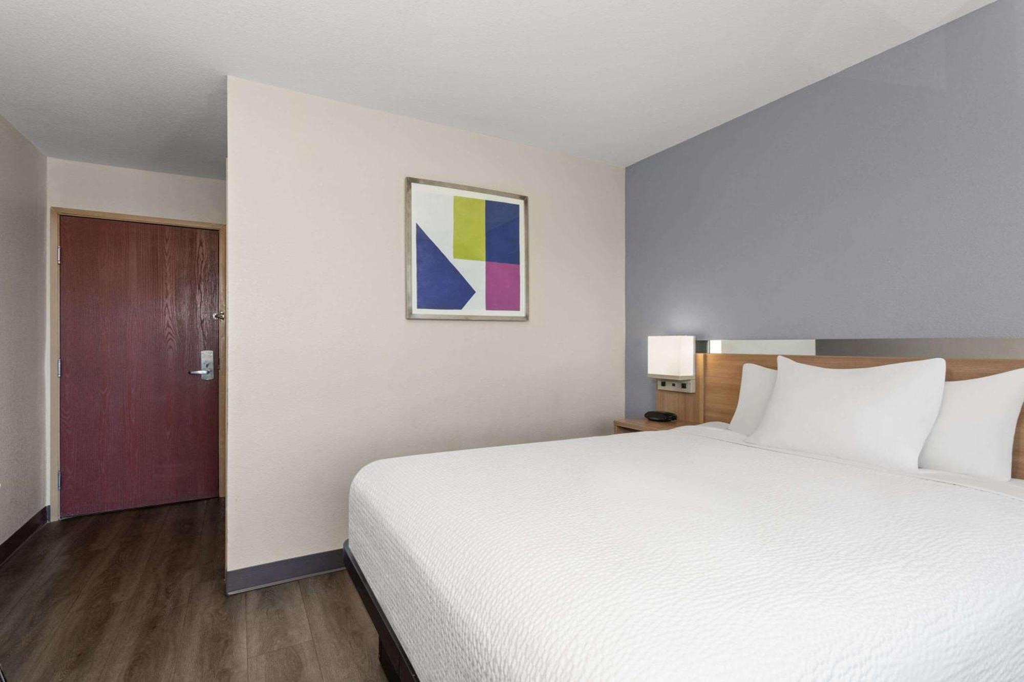 Microtel Inn & Suites By Wyndham Panama City Extérieur photo