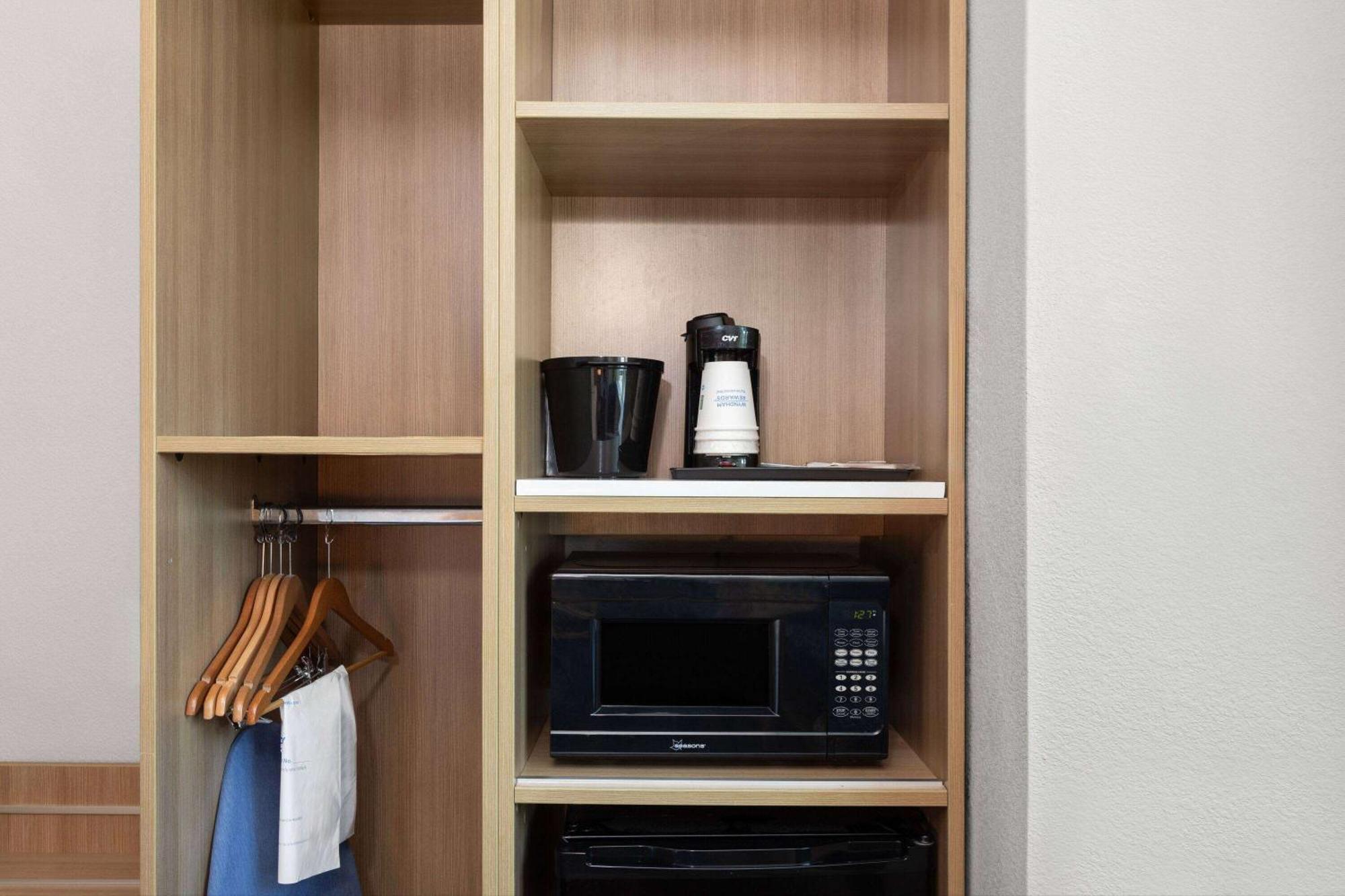 Microtel Inn & Suites By Wyndham Panama City Extérieur photo
