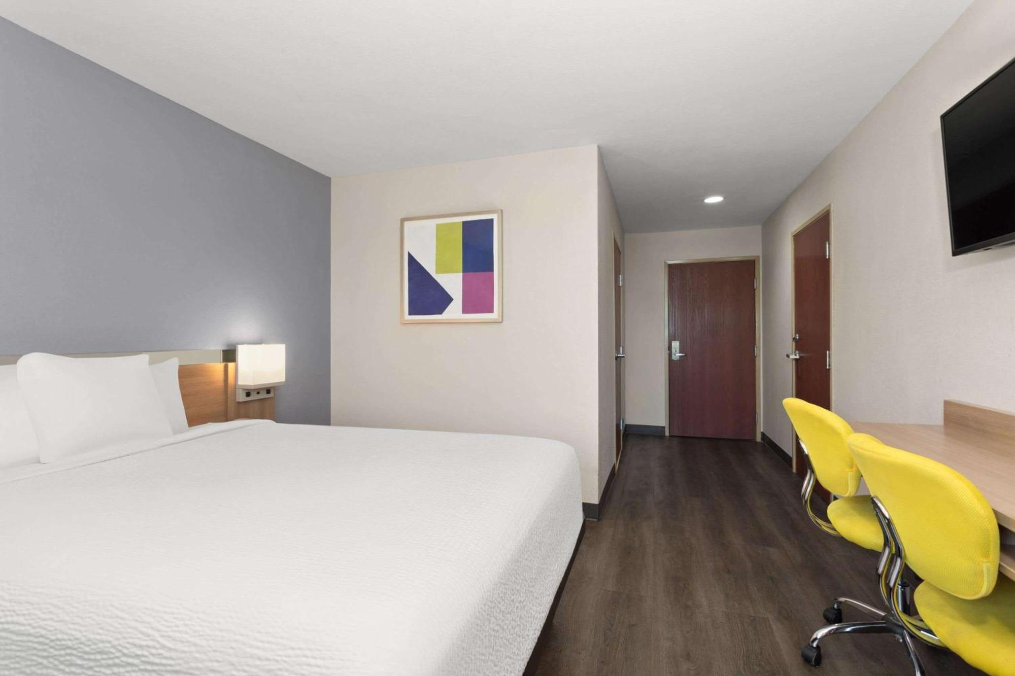 Microtel Inn & Suites By Wyndham Panama City Extérieur photo