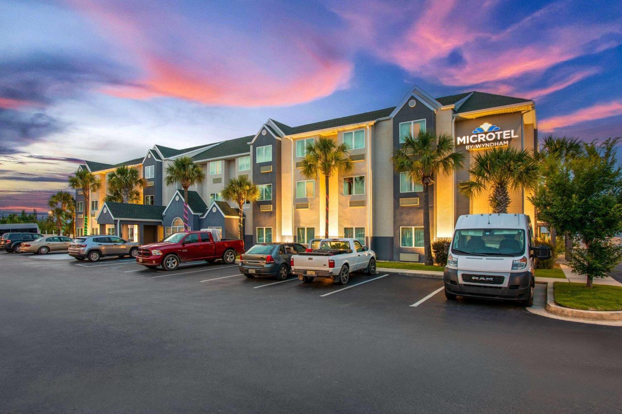 Microtel Inn & Suites By Wyndham Panama City Extérieur photo