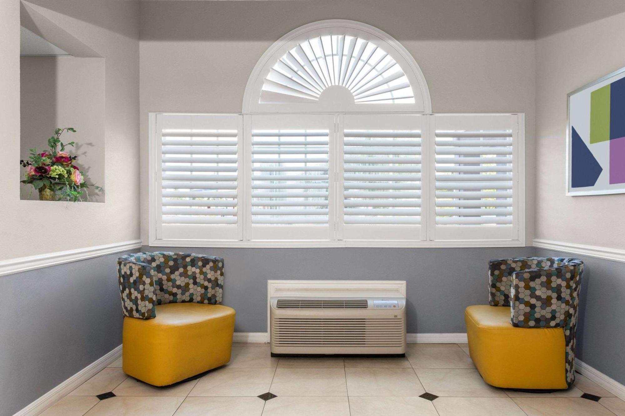 Microtel Inn & Suites By Wyndham Panama City Extérieur photo