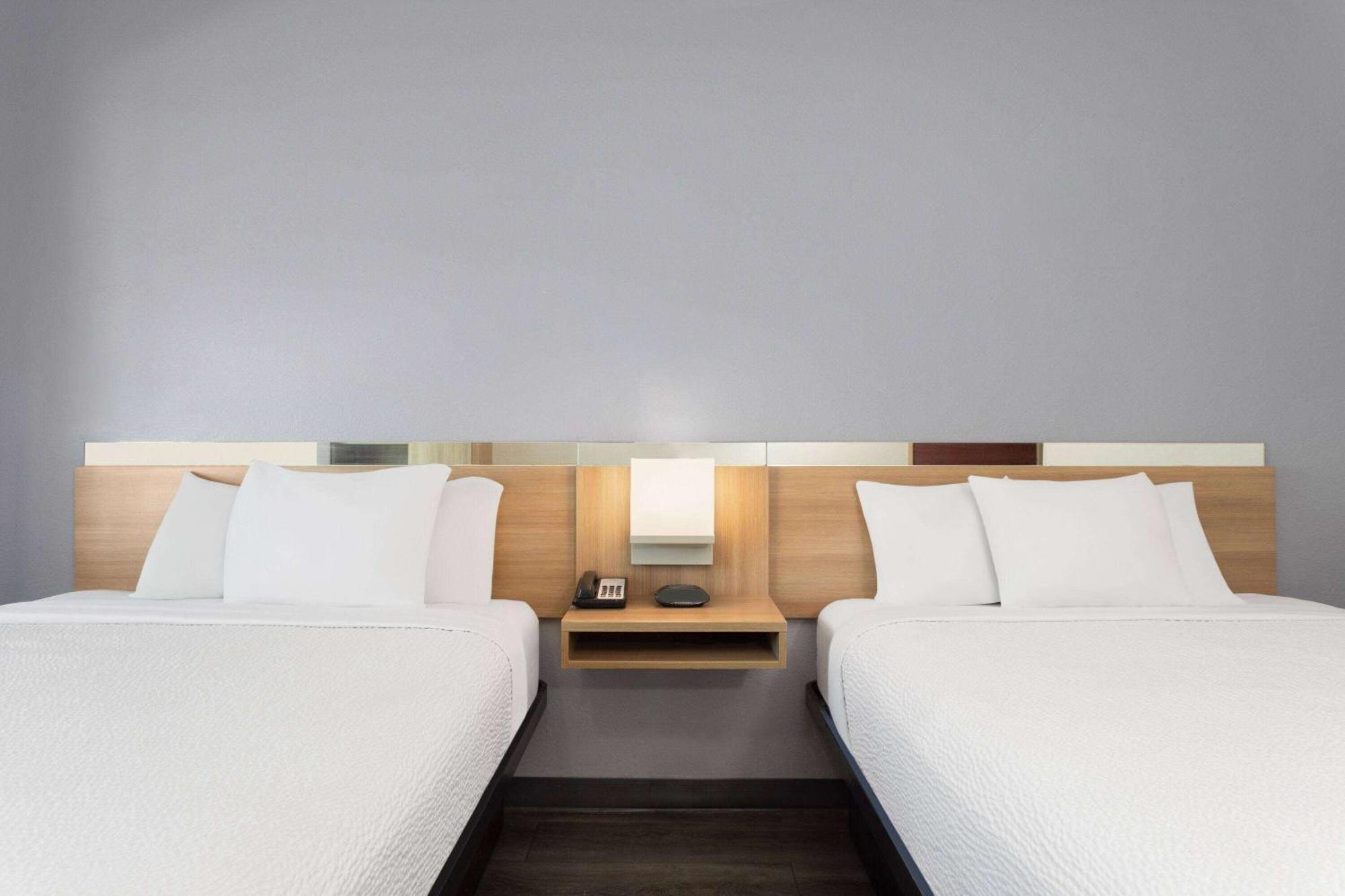 Microtel Inn & Suites By Wyndham Panama City Extérieur photo