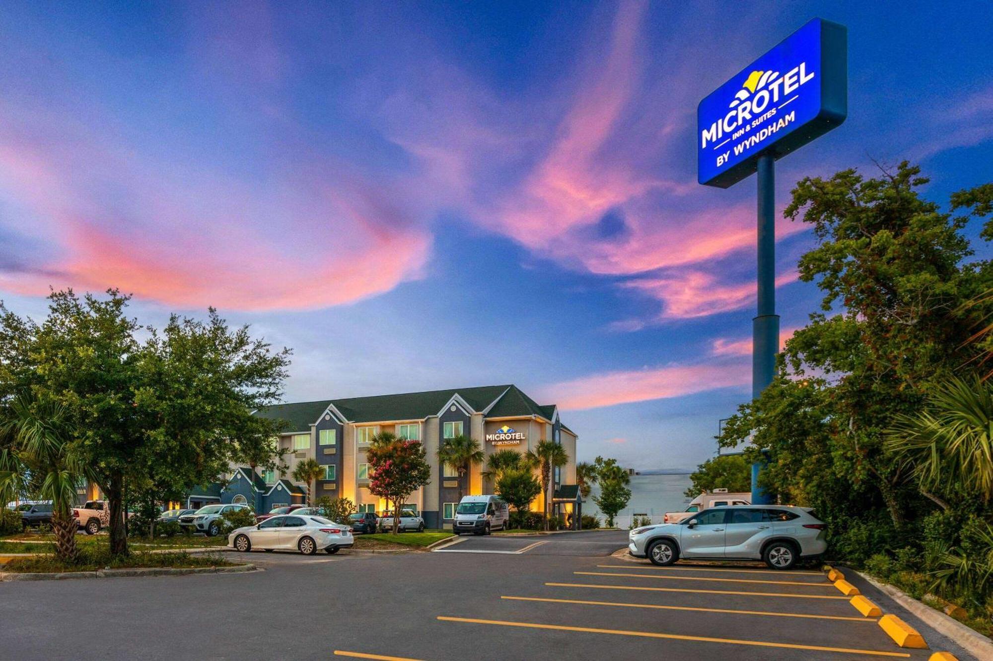 Microtel Inn & Suites By Wyndham Panama City Extérieur photo