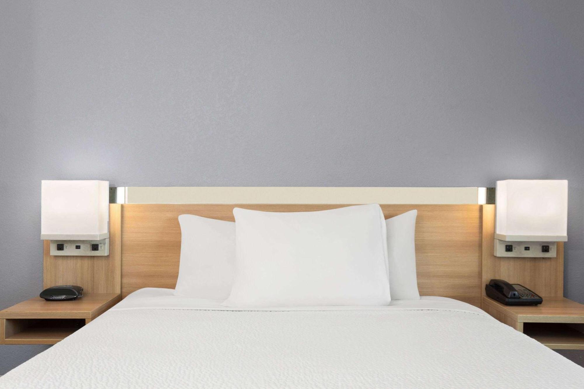 Microtel Inn & Suites By Wyndham Panama City Extérieur photo